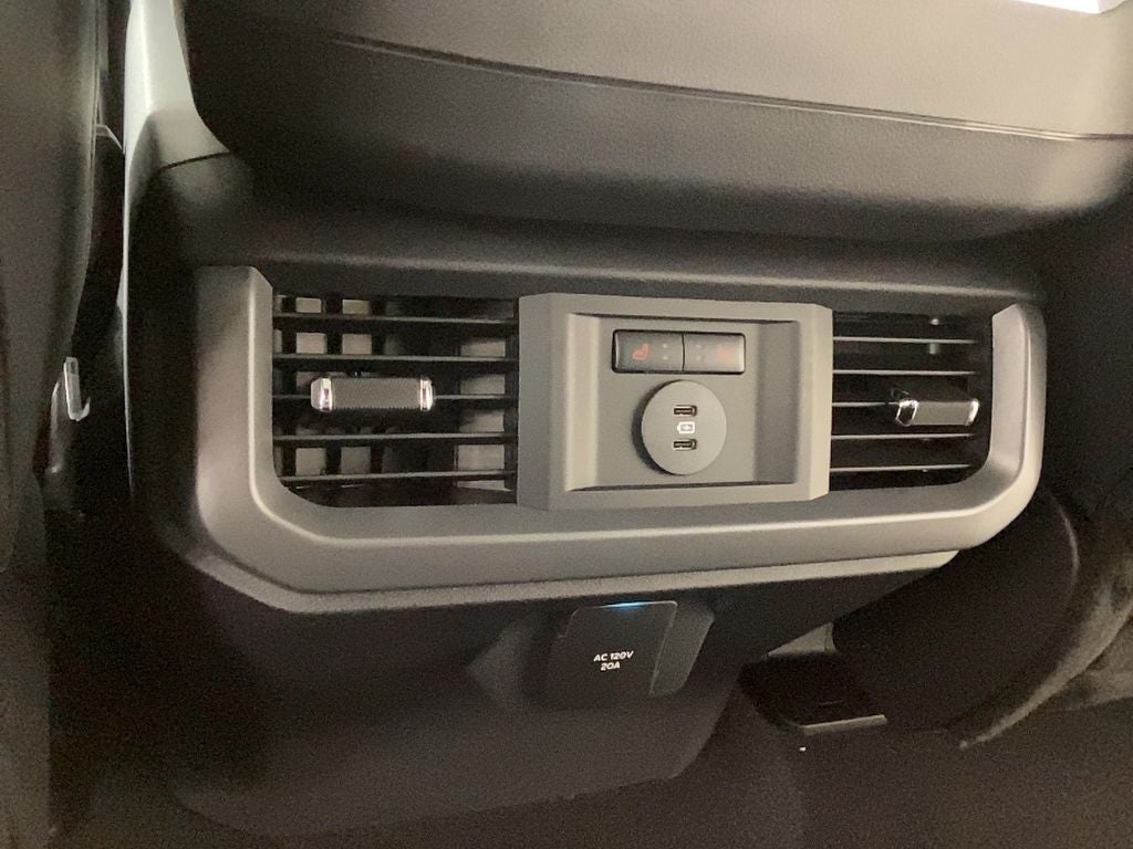 2025 Ford F-150 Lightning Lariat®