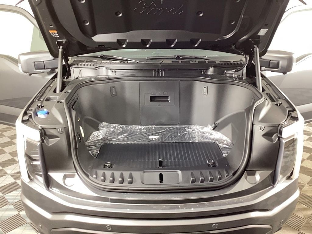 2025 Ford F-150 Lightning Lariat®