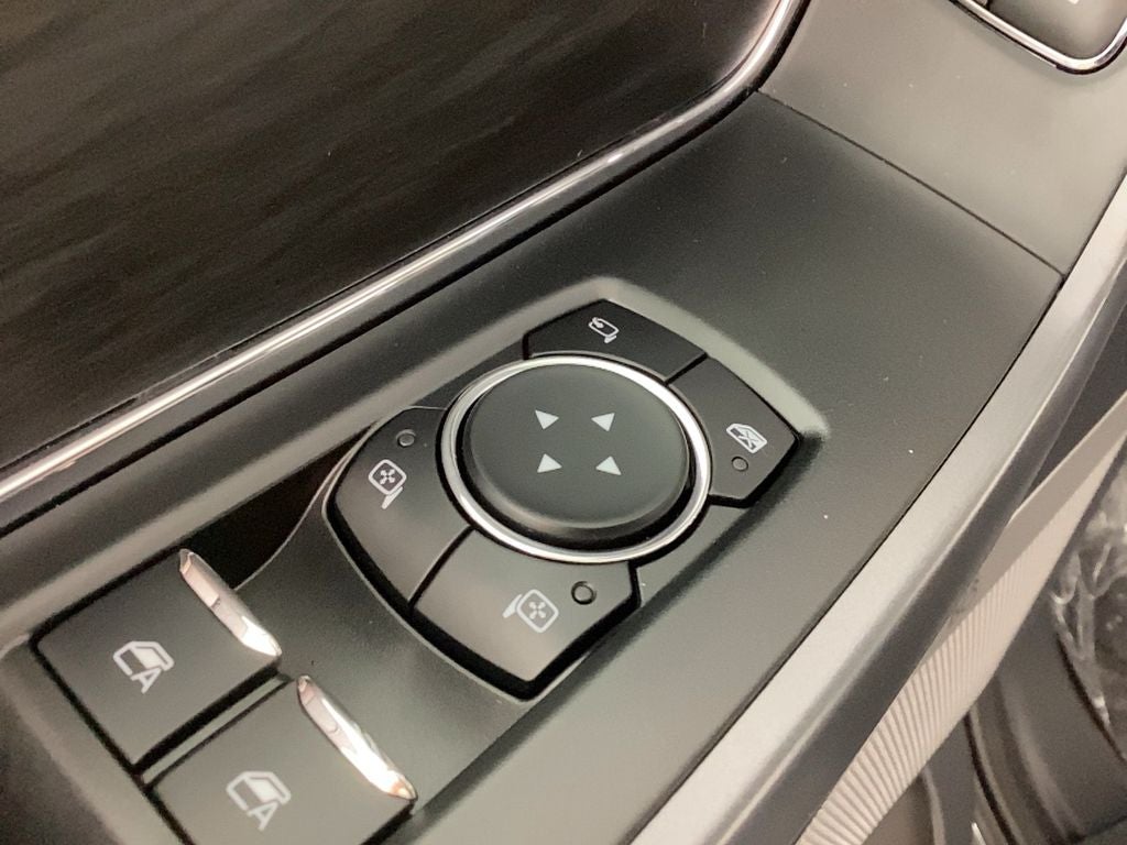 2025 Ford F-150 Lightning Lariat®