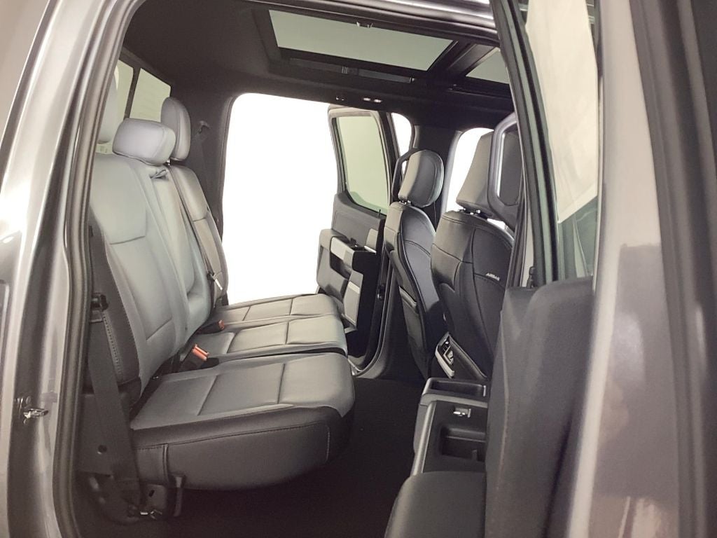 2025 Ford F-150 Lightning Lariat®