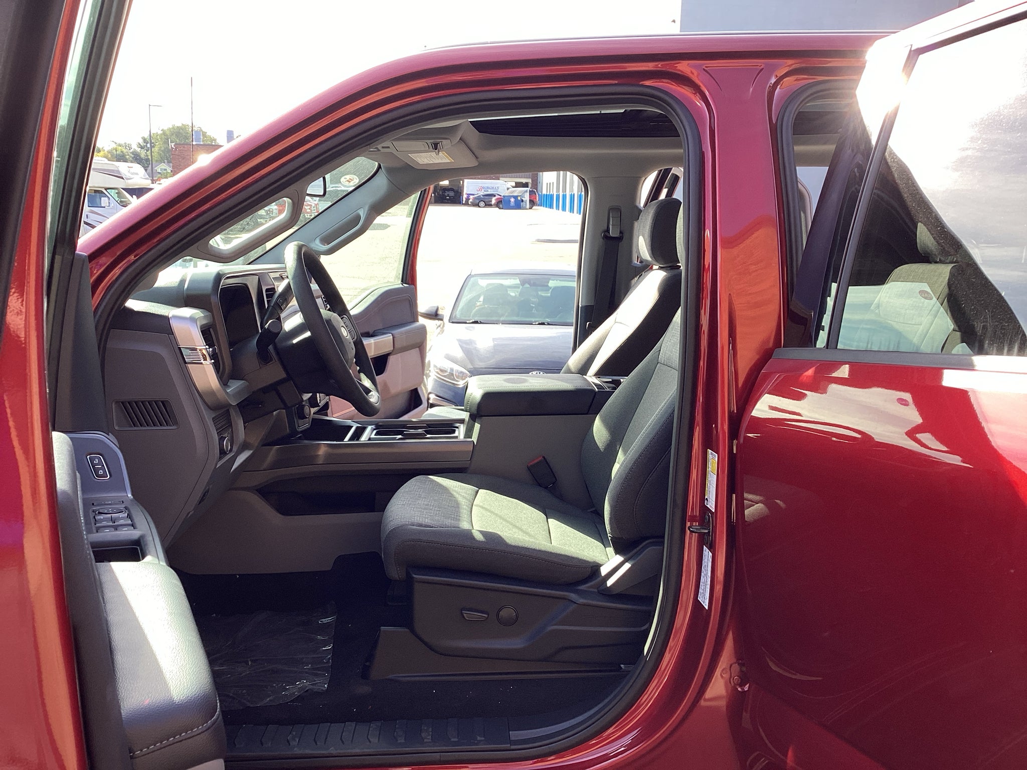 2027 Ford Super Duty F-250 SRW F-250® XLT