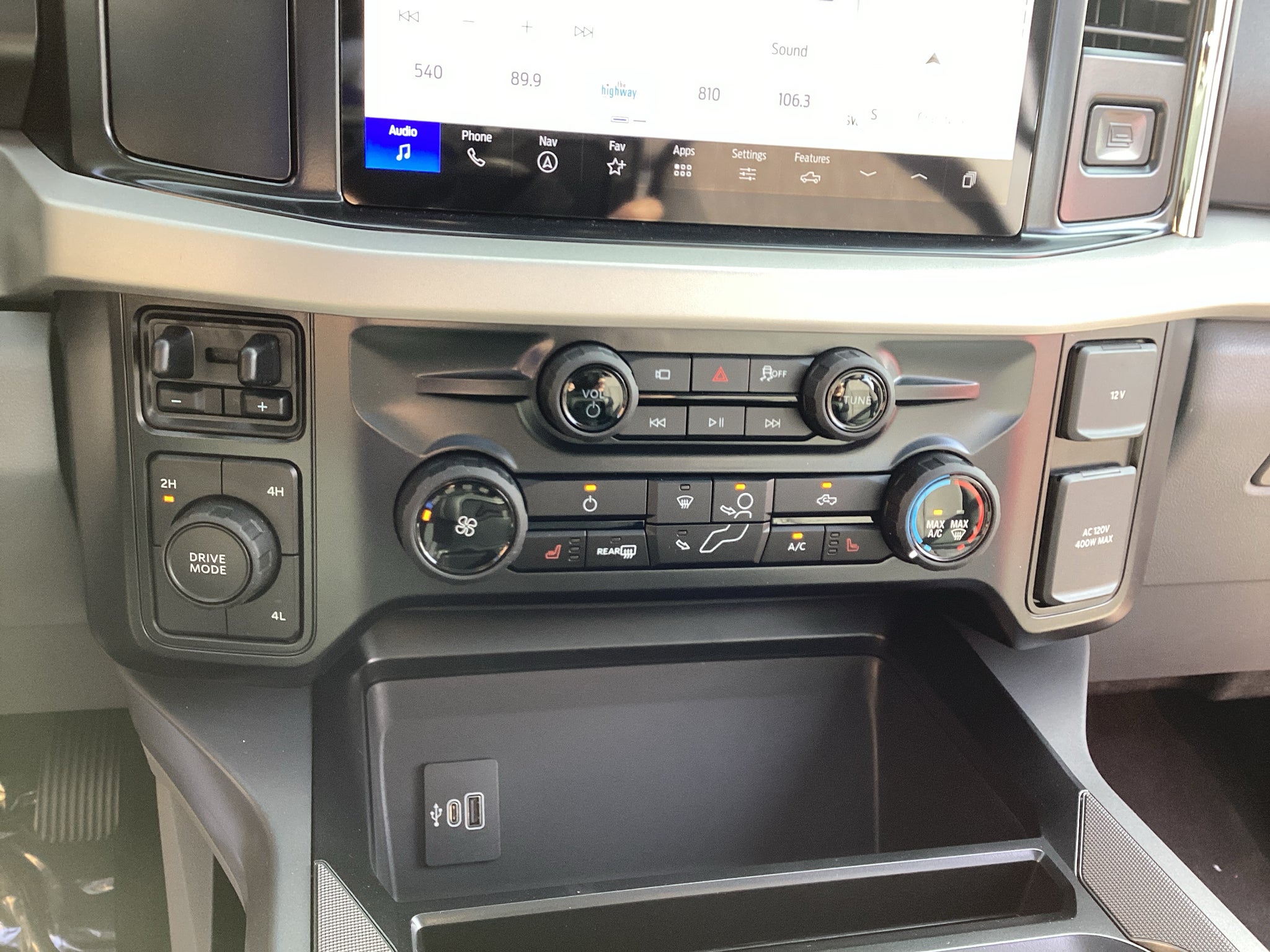 2027 Ford Super Duty F-250 SRW F-250® XLT