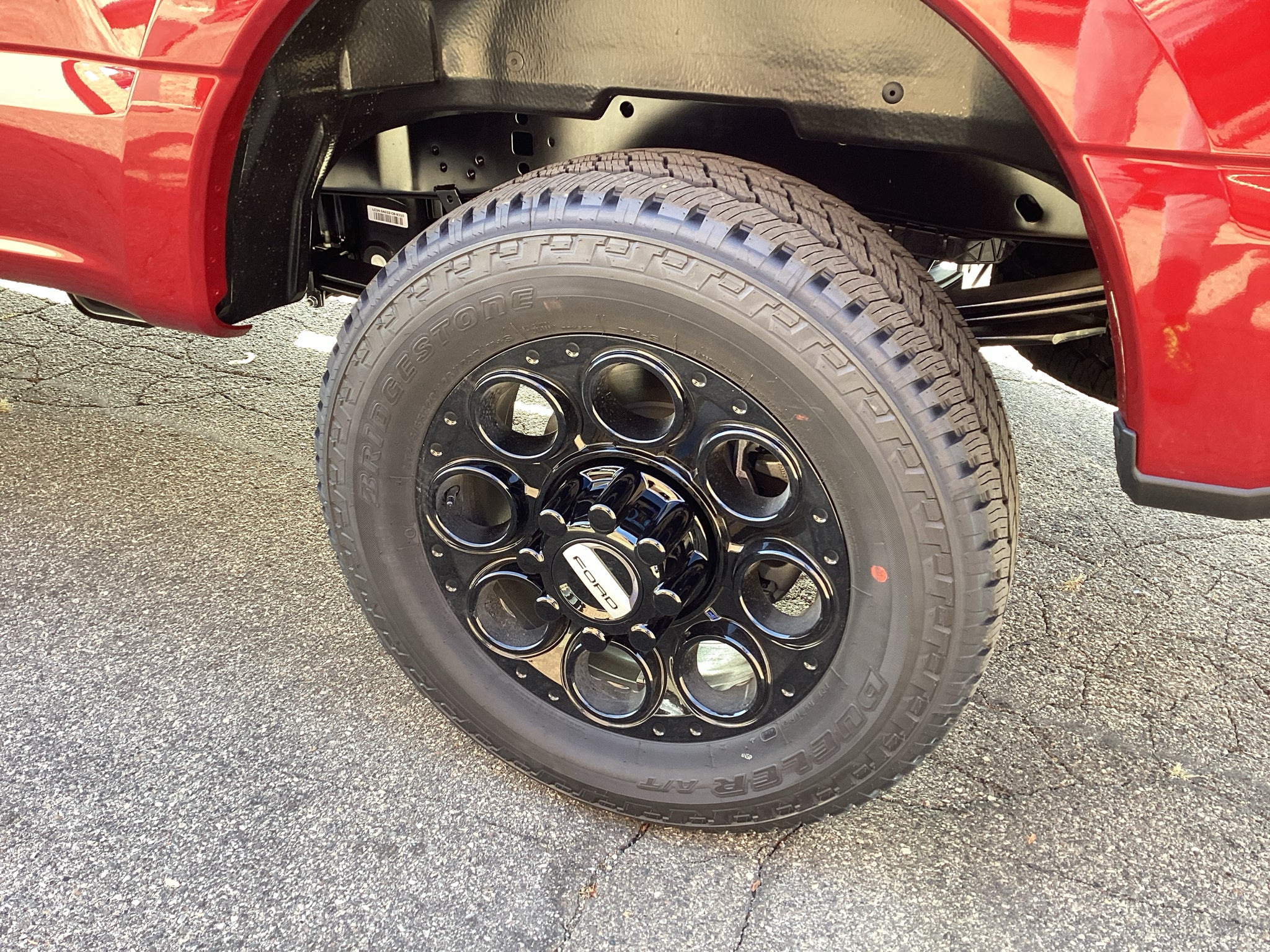 2027 Ford Super Duty F-250 SRW F-250® XLT