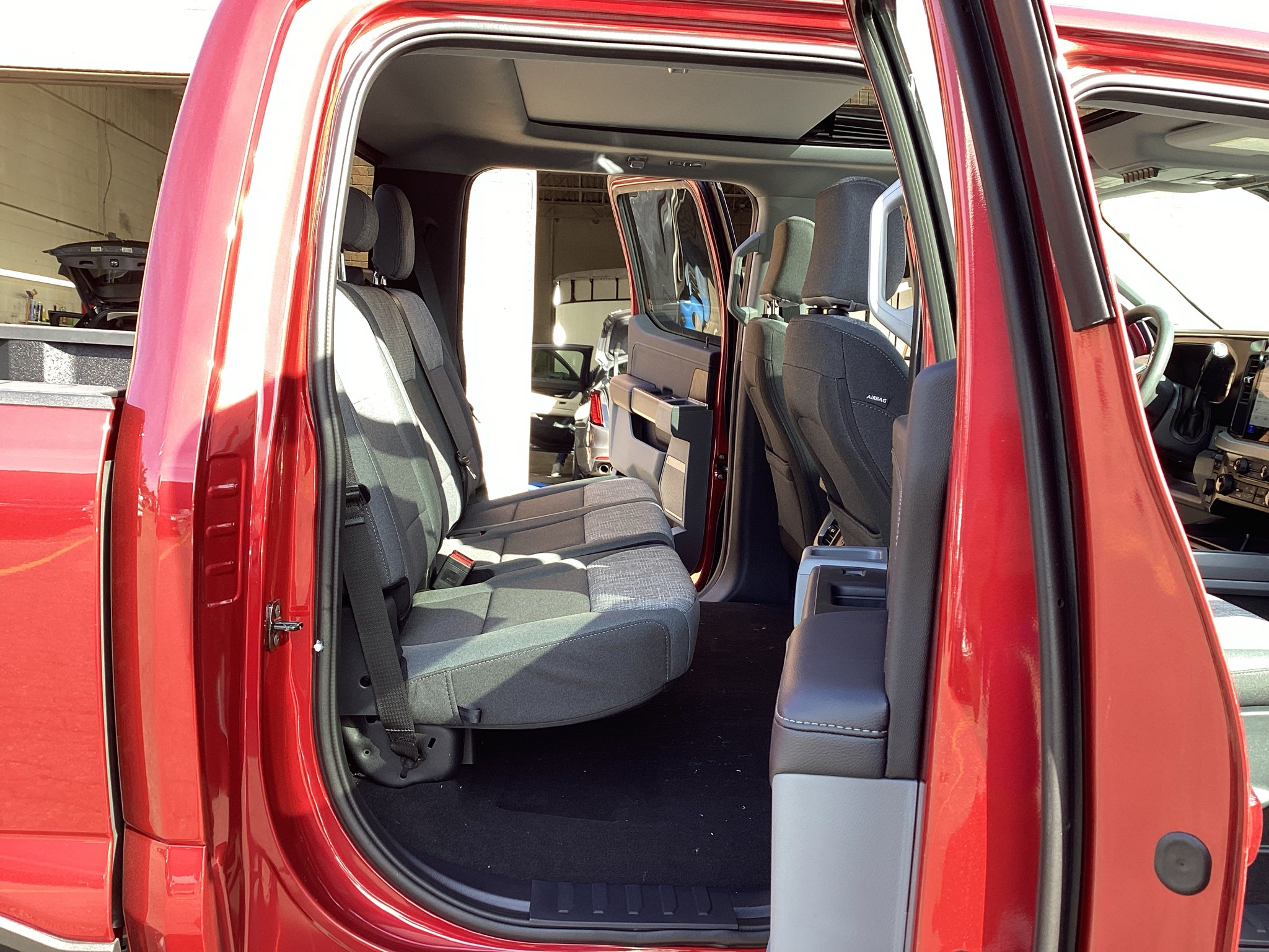 2027 Ford Super Duty F-250 SRW F-250® XLT