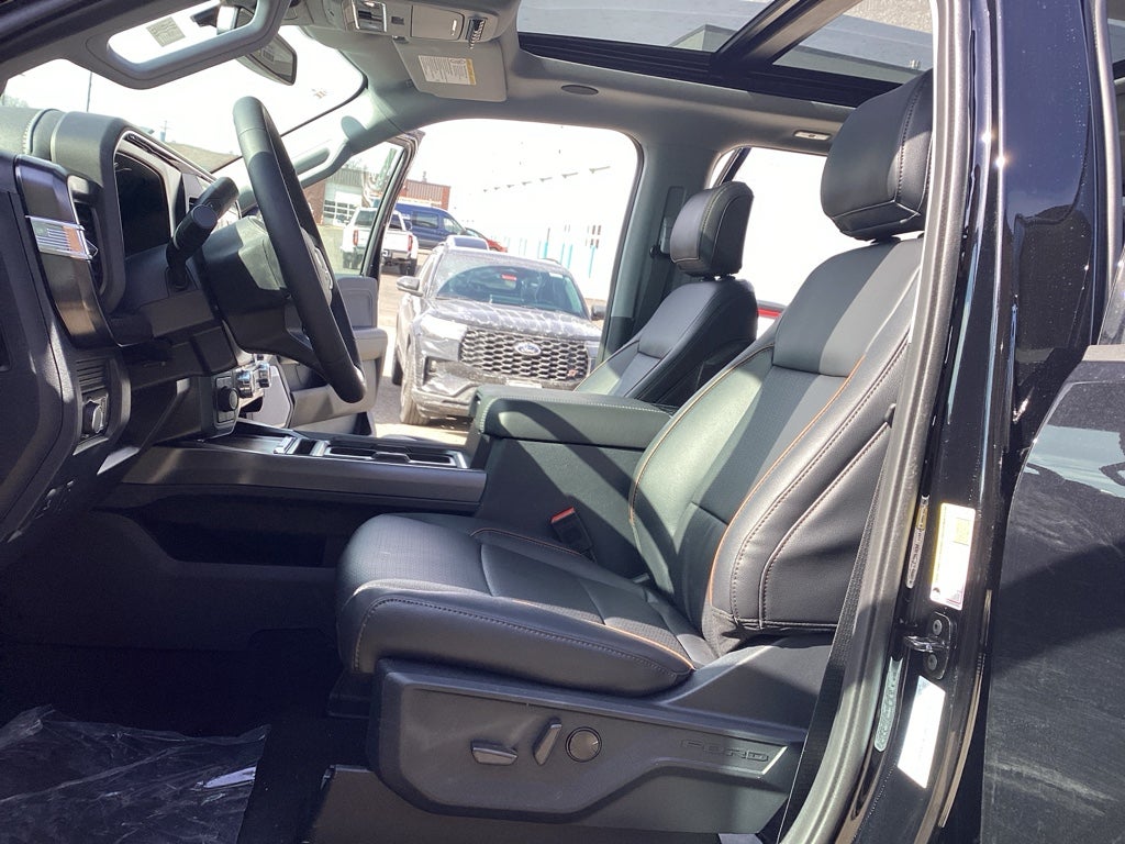 2026 Ford Super Duty F-350 SRW F-350® Lariat®