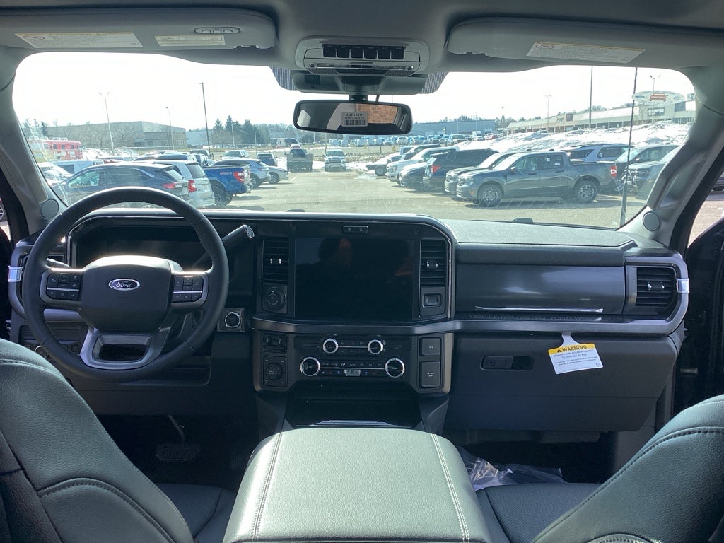 2026 Ford Super Duty F-350 SRW F-350® Lariat®