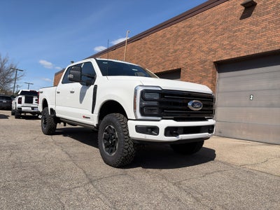 2026 Ford Super Duty F-350 SRW F-350® Platinum®