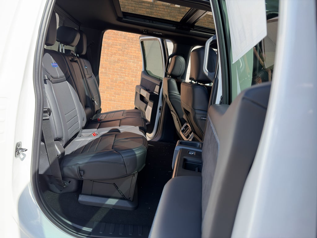 2026 Ford Super Duty F-350 SRW F-350® Platinum®