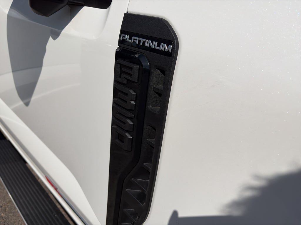 2026 Ford Super Duty F-350 SRW F-350® Platinum®