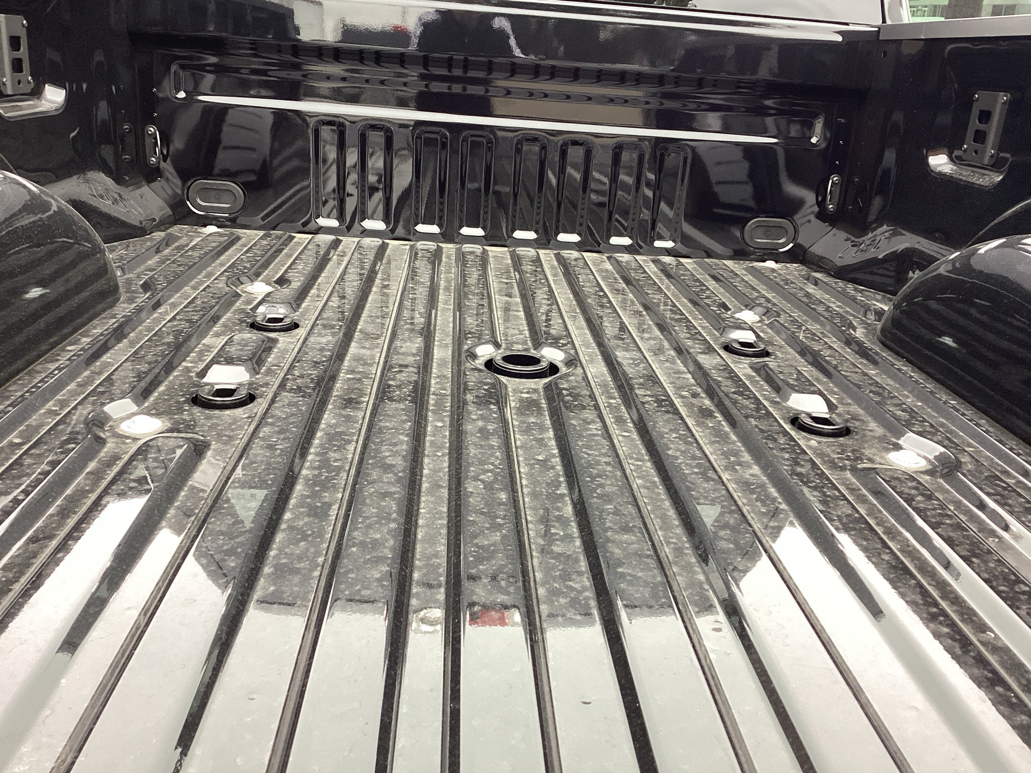 2027 Ford Super Duty F-350 SRW F-350® Platinum®