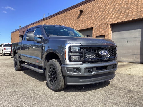 2027 Ford Super Duty F-350 SRW F-350® Lariat®