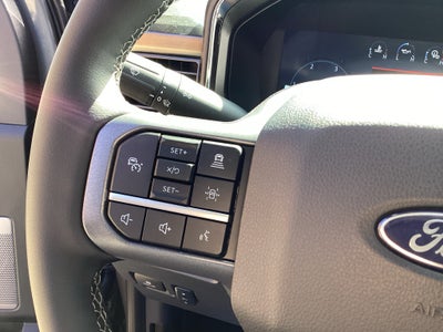 2027 Ford Super Duty F-350 SRW F-350® Lariat®