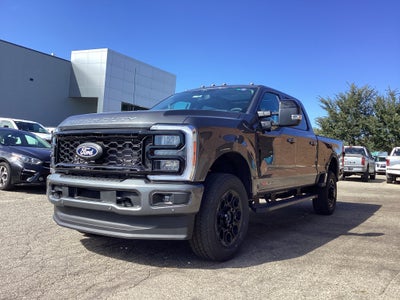 2027 Ford Super Duty F-350 SRW F-350® Lariat®