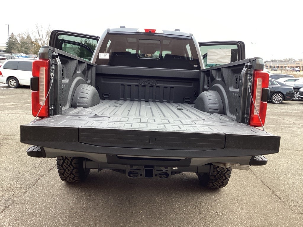 2026 Ford Super Duty F-350 SRW F-350® Lariat®