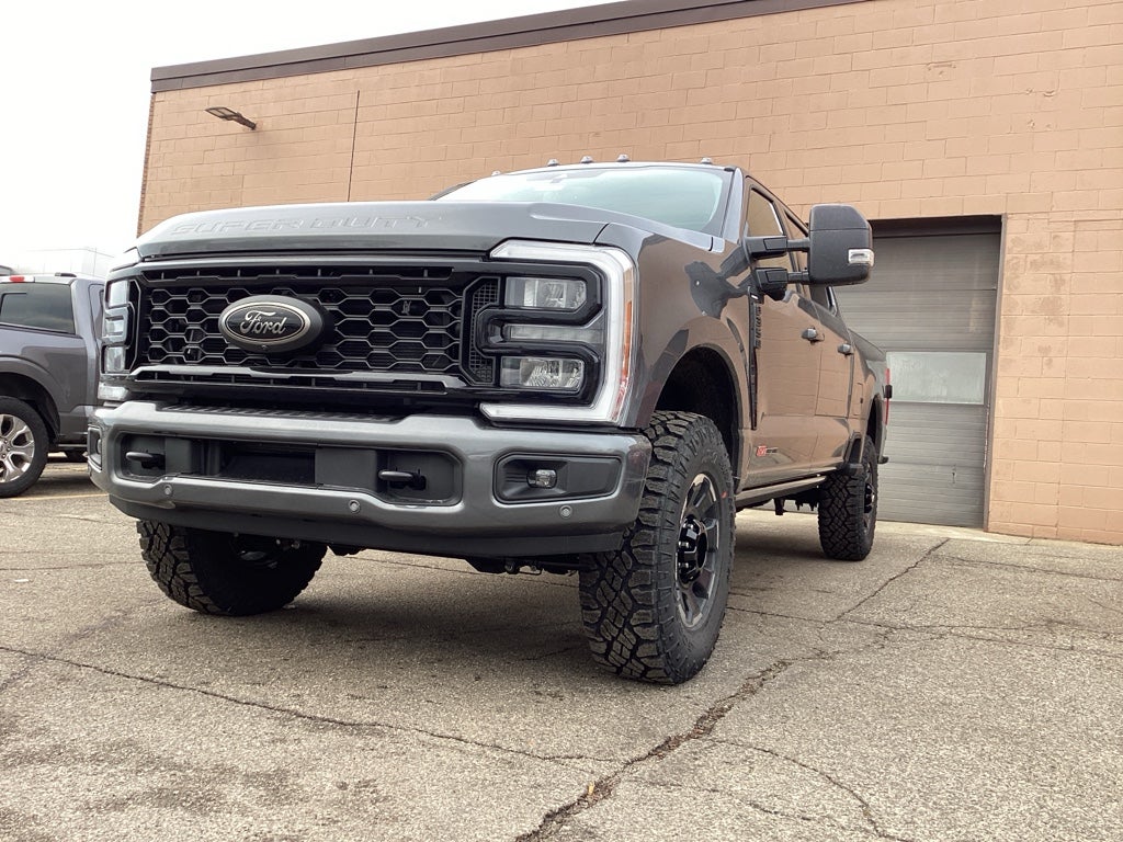 2026 Ford Super Duty F-350 SRW F-350® Lariat®