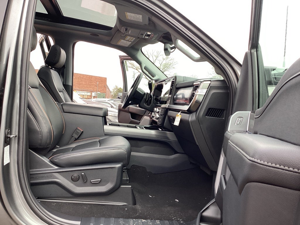 2026 Ford Super Duty F-350 SRW F-350® Lariat®