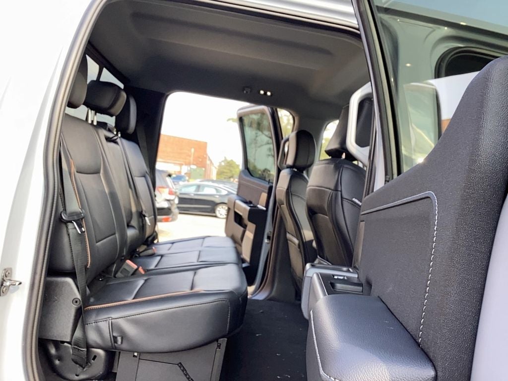 2026 Ford Super Duty F-350 SRW F-350® Lariat®