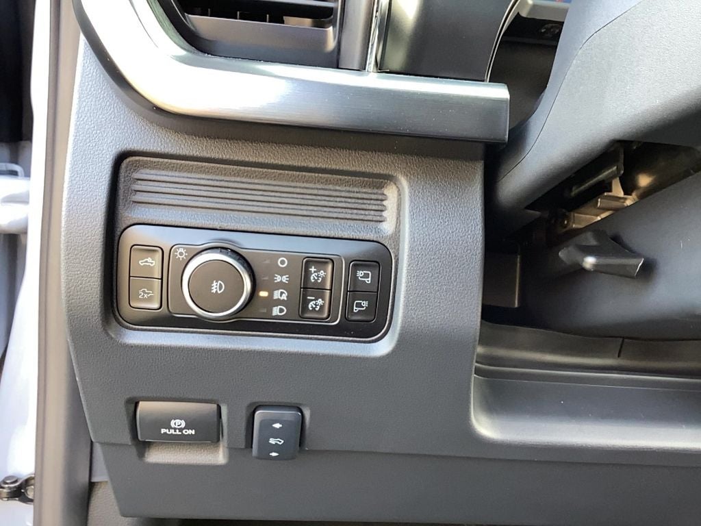 2026 Ford Super Duty F-350 SRW F-350® Lariat®