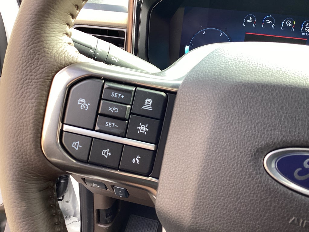 2026 Ford Super Duty F-350 SRW F-350® King Ranch®