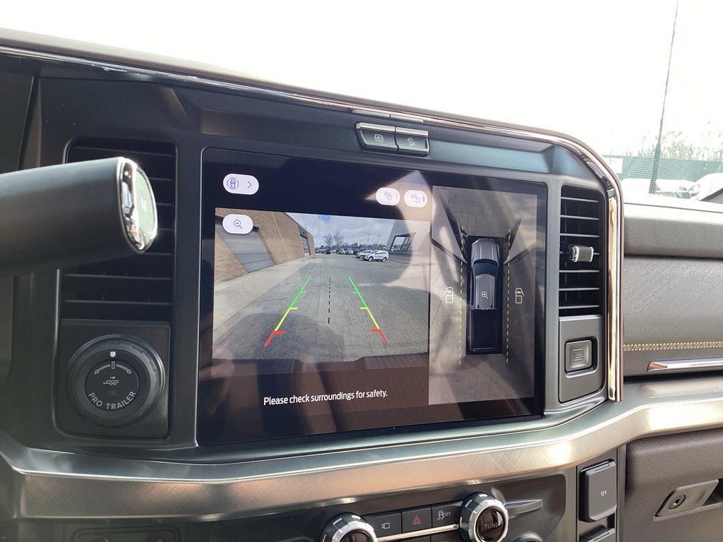 2026 Ford Super Duty F-350 SRW F-350® King Ranch®