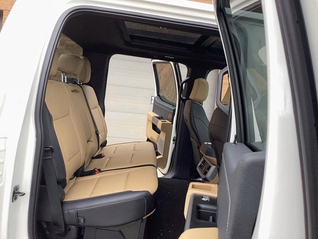 2025 Ford Super Duty F-350 SRW F-350® Lariat®