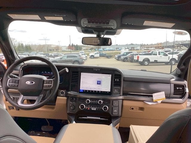 2025 Ford Super Duty F-350 SRW F-350® Lariat®