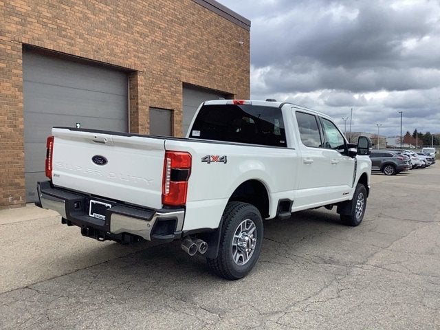 2025 Ford Super Duty F-350 SRW F-350® Lariat®