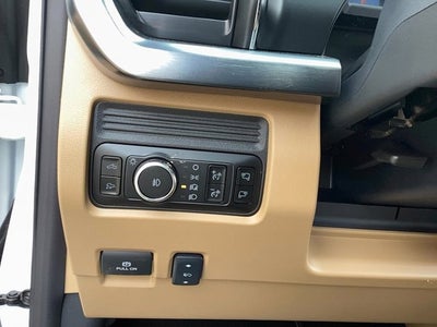 2025 Ford Super Duty F-350 SRW F-350® Lariat®