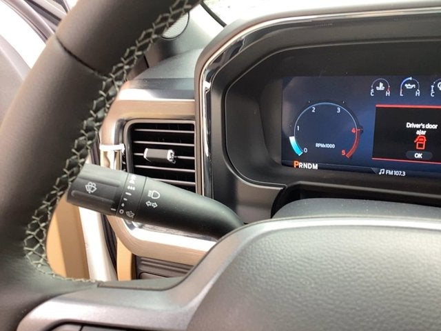 2025 Ford Super Duty F-350 SRW F-350® Lariat®