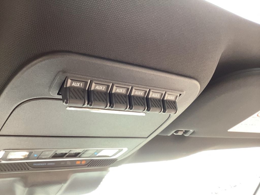 2025 Ford Super Duty F-350 SRW F-350® Lariat®