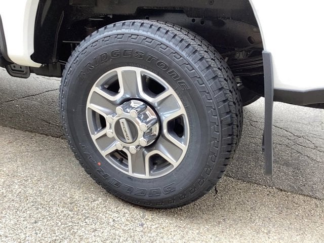 2025 Ford Super Duty F-350 SRW F-350® Lariat®