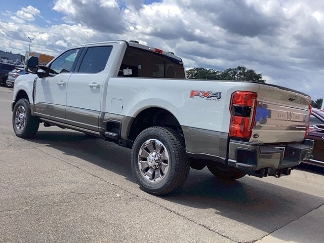 2026 Ford Super Duty F-350 SRW F-350® King Ranch®