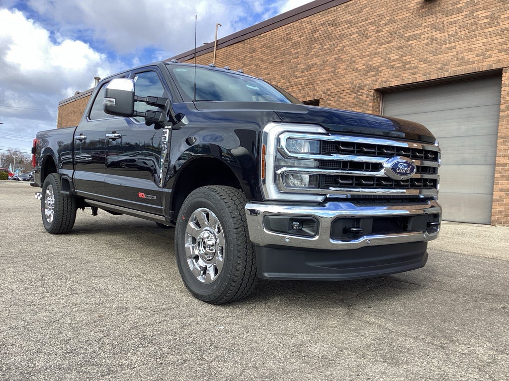 2026 Ford Super Duty F-350 SRW F-350® King Ranch®