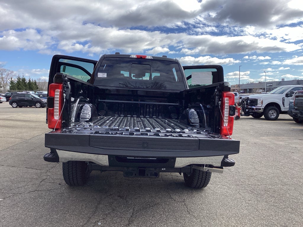 2026 Ford Super Duty F-350 SRW F-350® King Ranch®