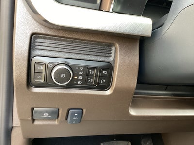 2026 Ford Super Duty F-350 SRW F-350® King Ranch®