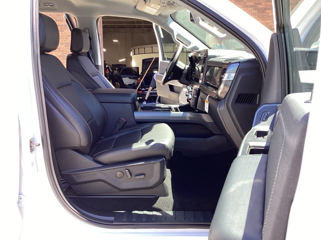 2026 Ford Super Duty F-350 SRW F-350® Lariat®