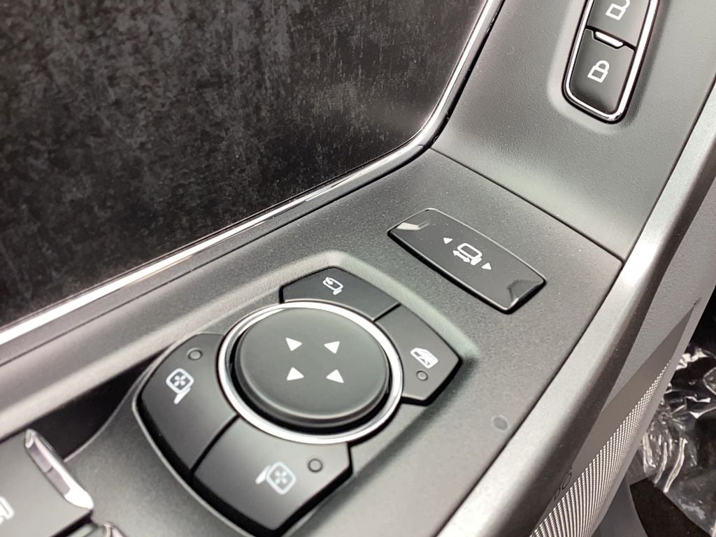 2026 Ford Super Duty F-350 SRW F-350® XLT