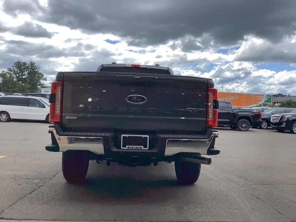 2026 Ford Super Duty F-350 SRW F-350® XLT