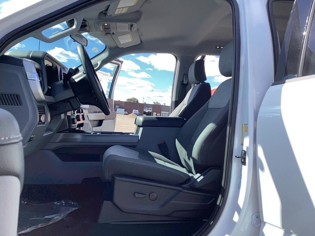 2026 Ford Super Duty F-350 SRW F-350® XLT