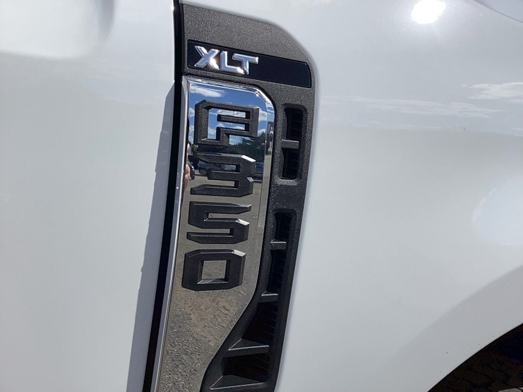 2026 Ford Super Duty F-350 SRW F-350® XLT