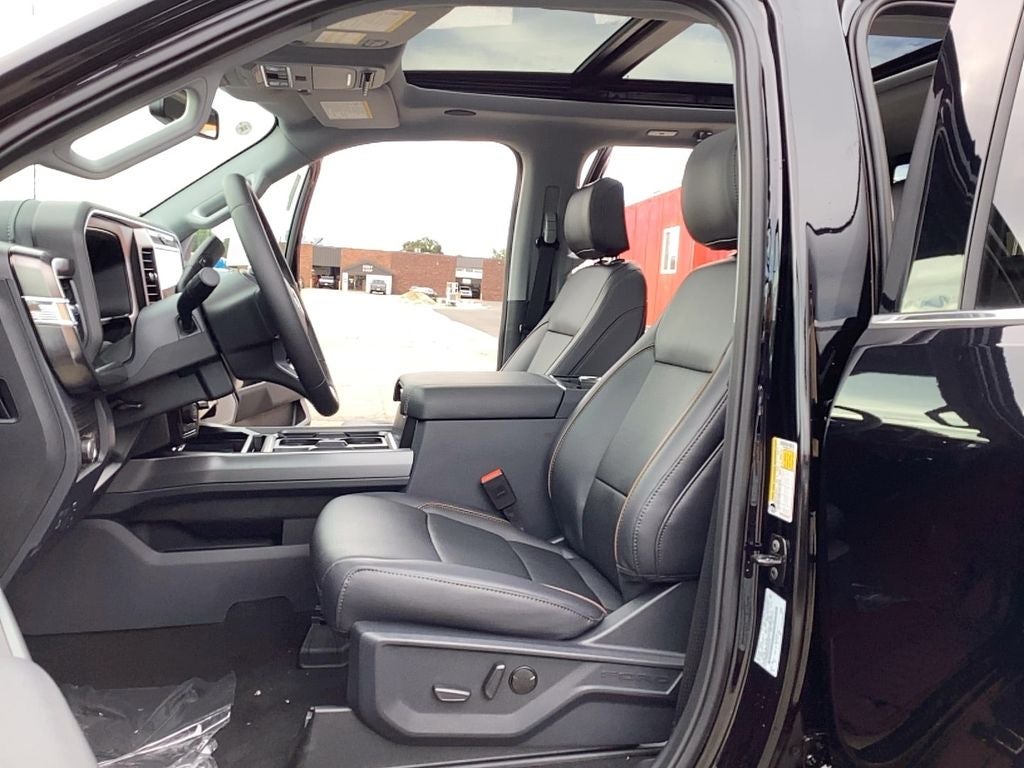 2026 Ford Super Duty F-350 SRW F-350® Lariat®