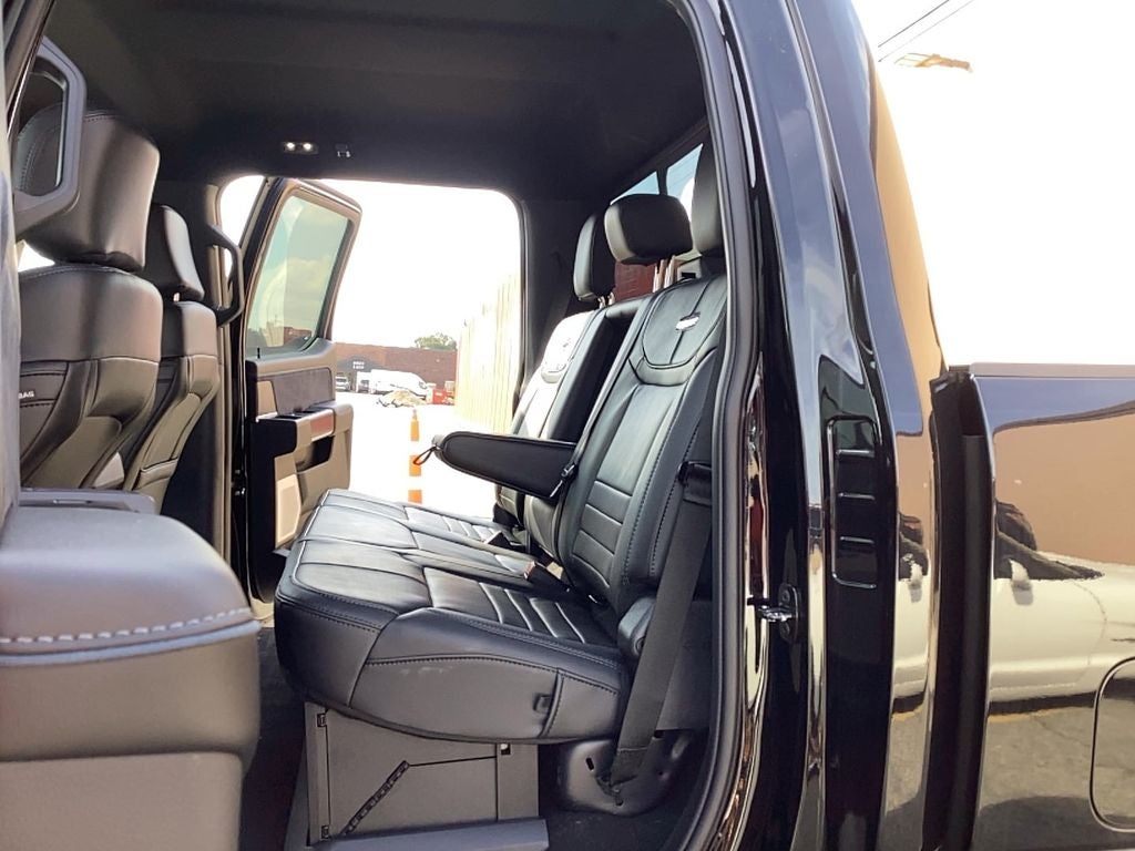 2025 Ford Super Duty F-350 SRW F-350® Platinum®