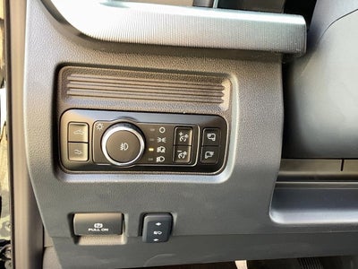 2025 Ford Super Duty F-350 SRW F-350® Platinum®