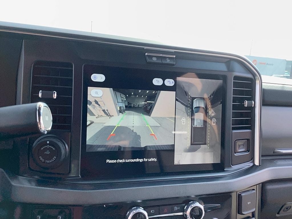 2025 Ford Super Duty F-350 SRW F-350® Platinum®