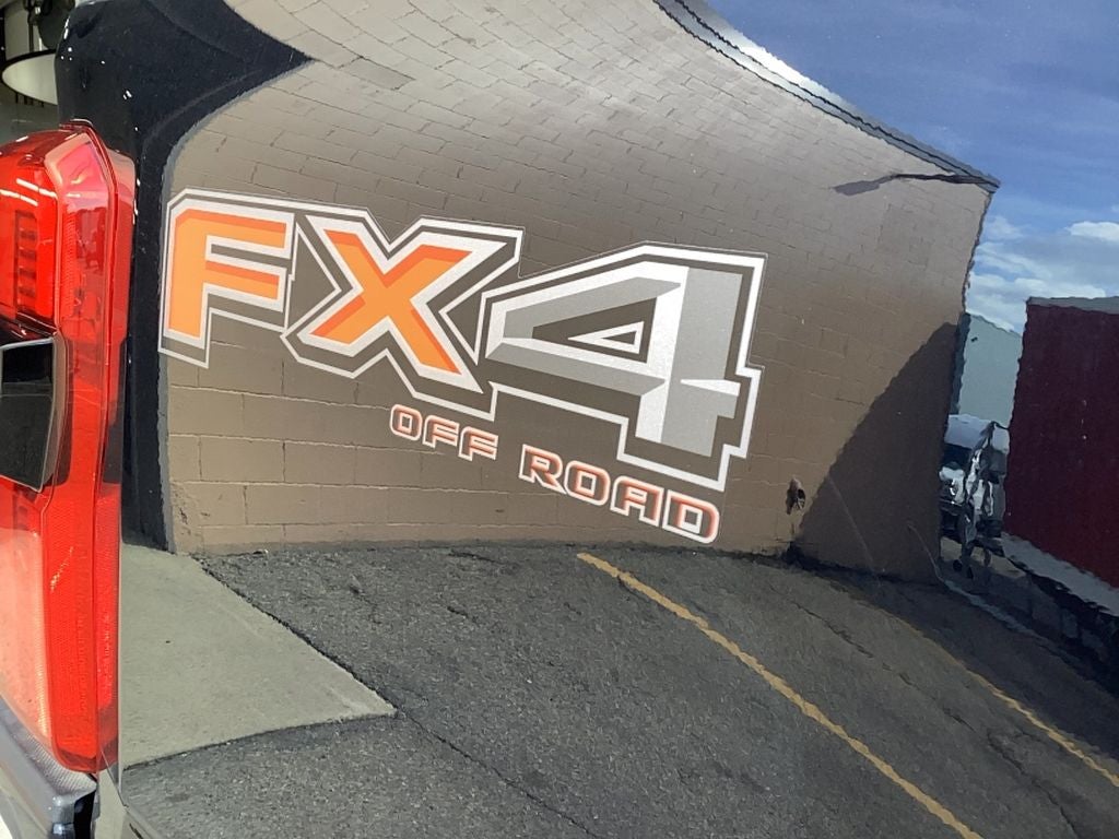 2025 Ford Super Duty F-350 SRW F-350® Platinum®