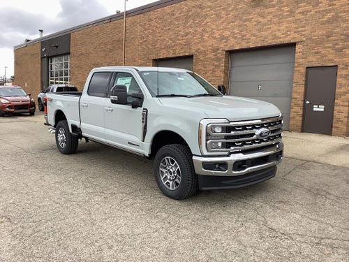 2025 Ford Super Duty F-350 SRW F-350® Lariat®