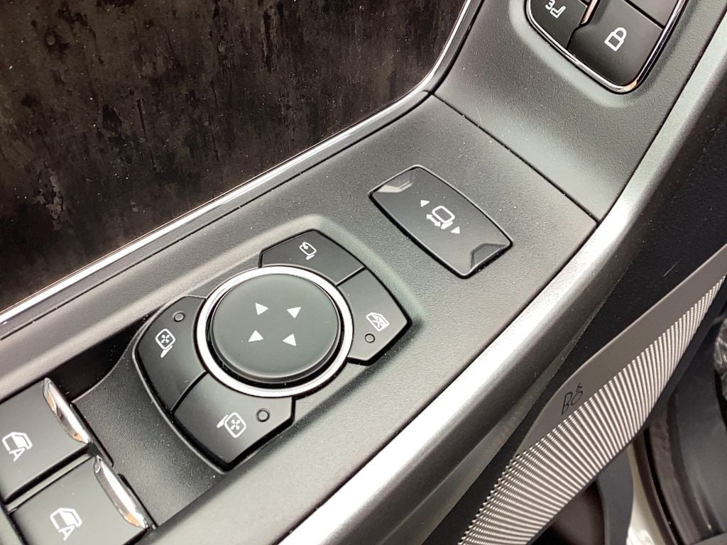 2025 Ford Super Duty F-350 SRW F-350® Lariat®