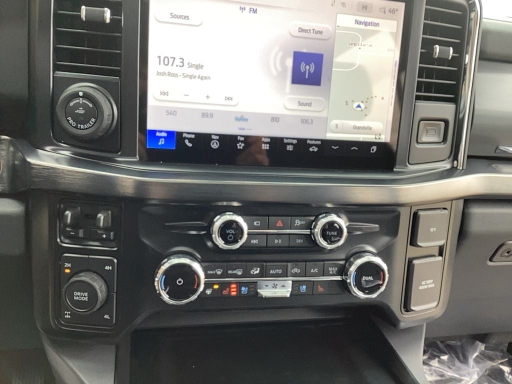 2025 Ford Super Duty F-350 SRW F-350® Lariat®