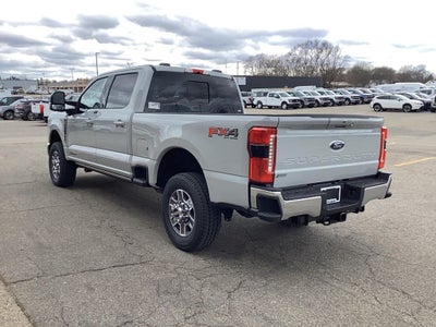 2025 Ford Super Duty F-350 SRW F-350® Lariat®