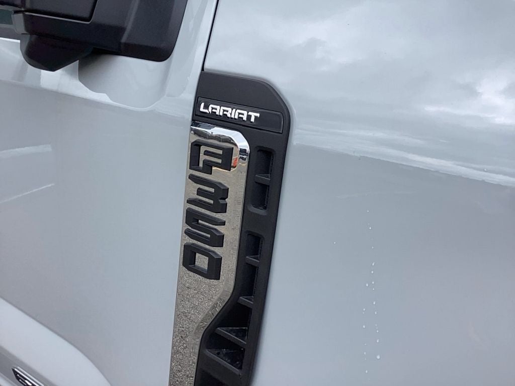 2025 Ford Super Duty F-350 SRW F-350® Lariat®